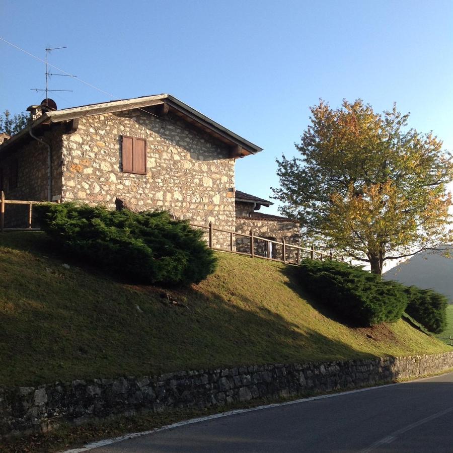 Bed and Breakfast Mirabilia Adrara San Rocco Exteriér fotografie